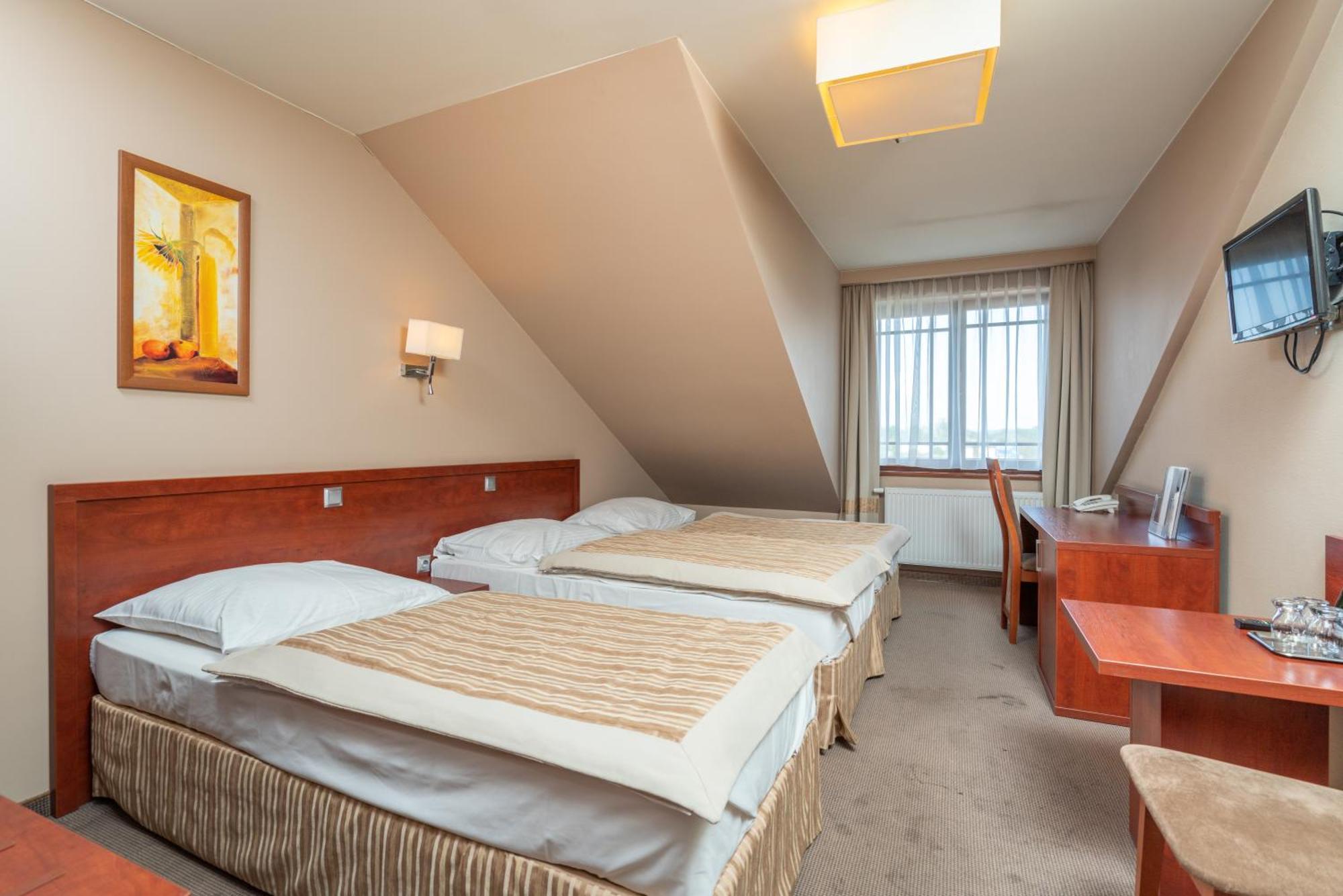 Hotel Badura Wadowice Dış mekan fotoğraf