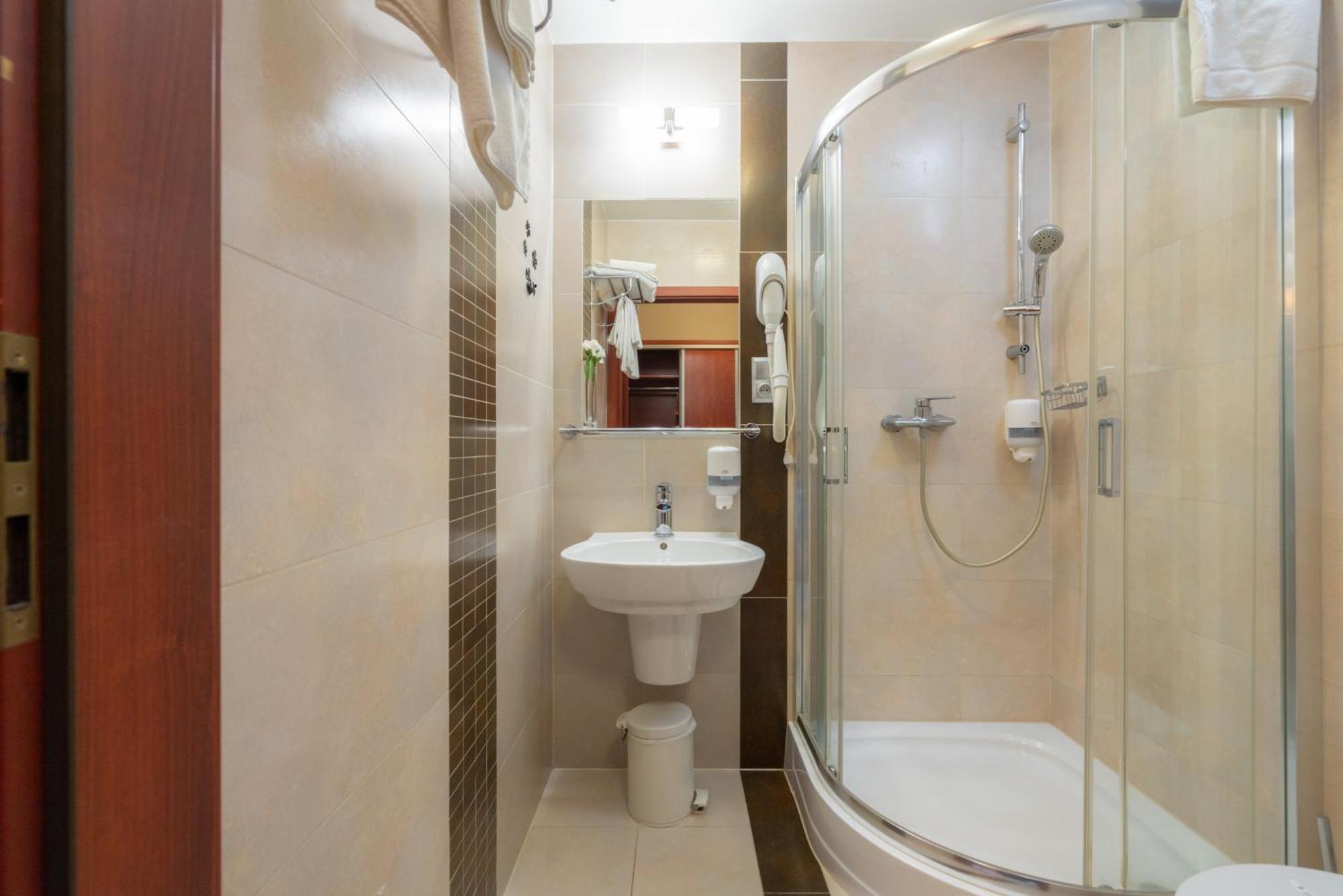 Hotel Badura Wadowice Dış mekan fotoğraf