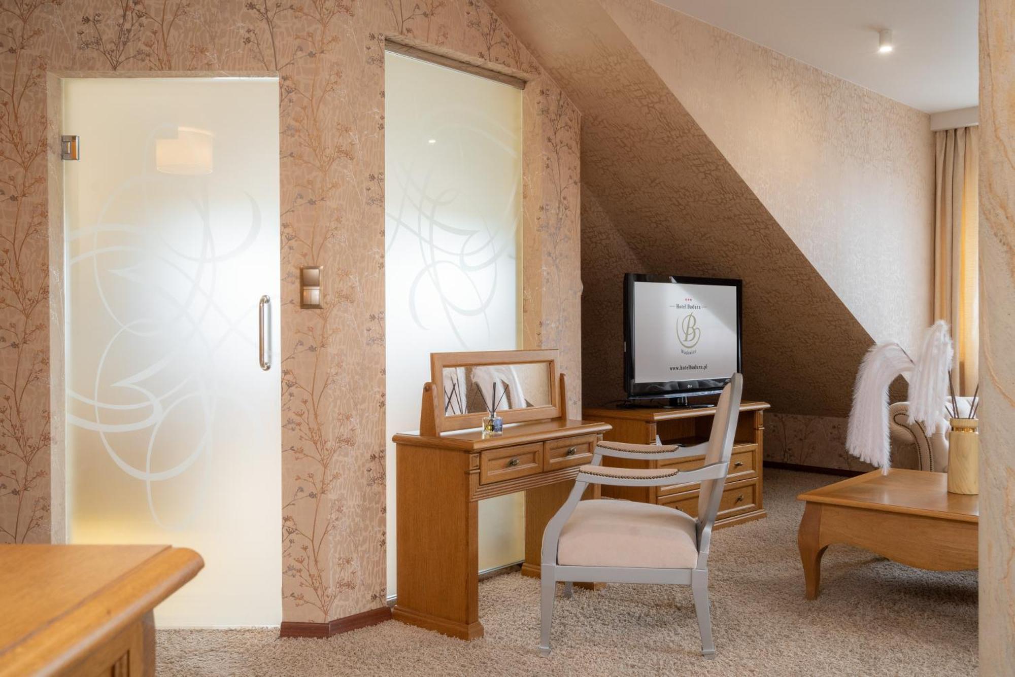 Hotel Badura Wadowice Dış mekan fotoğraf