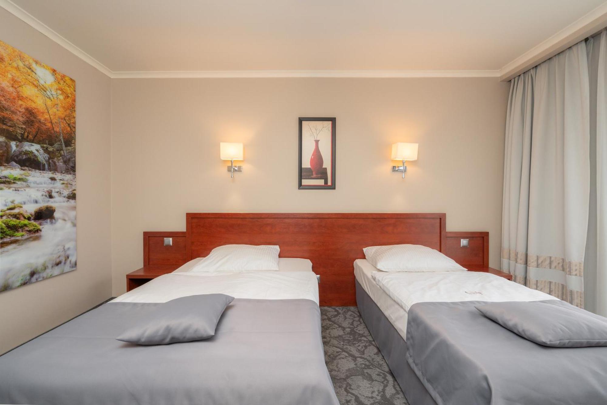 Hotel Badura Wadowice Dış mekan fotoğraf