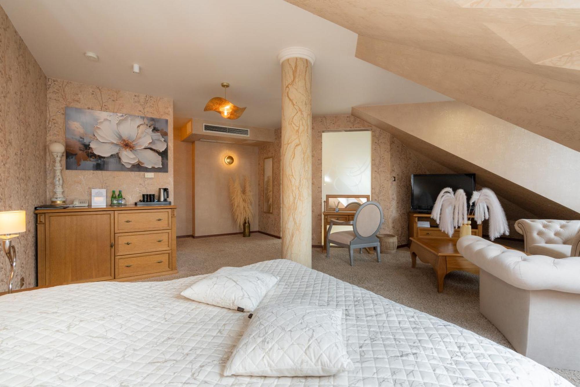 Hotel Badura Wadowice Dış mekan fotoğraf