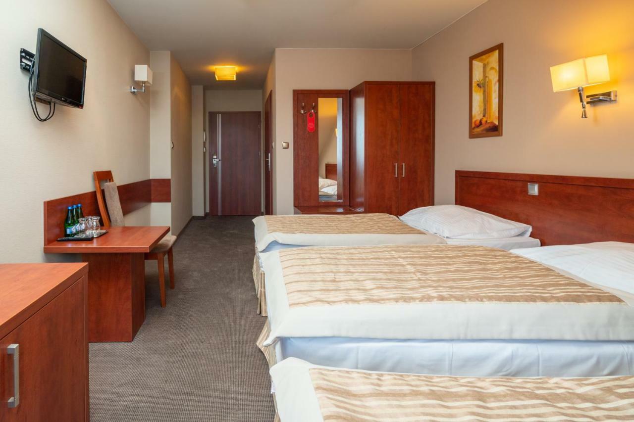 Hotel Badura Wadowice Dış mekan fotoğraf