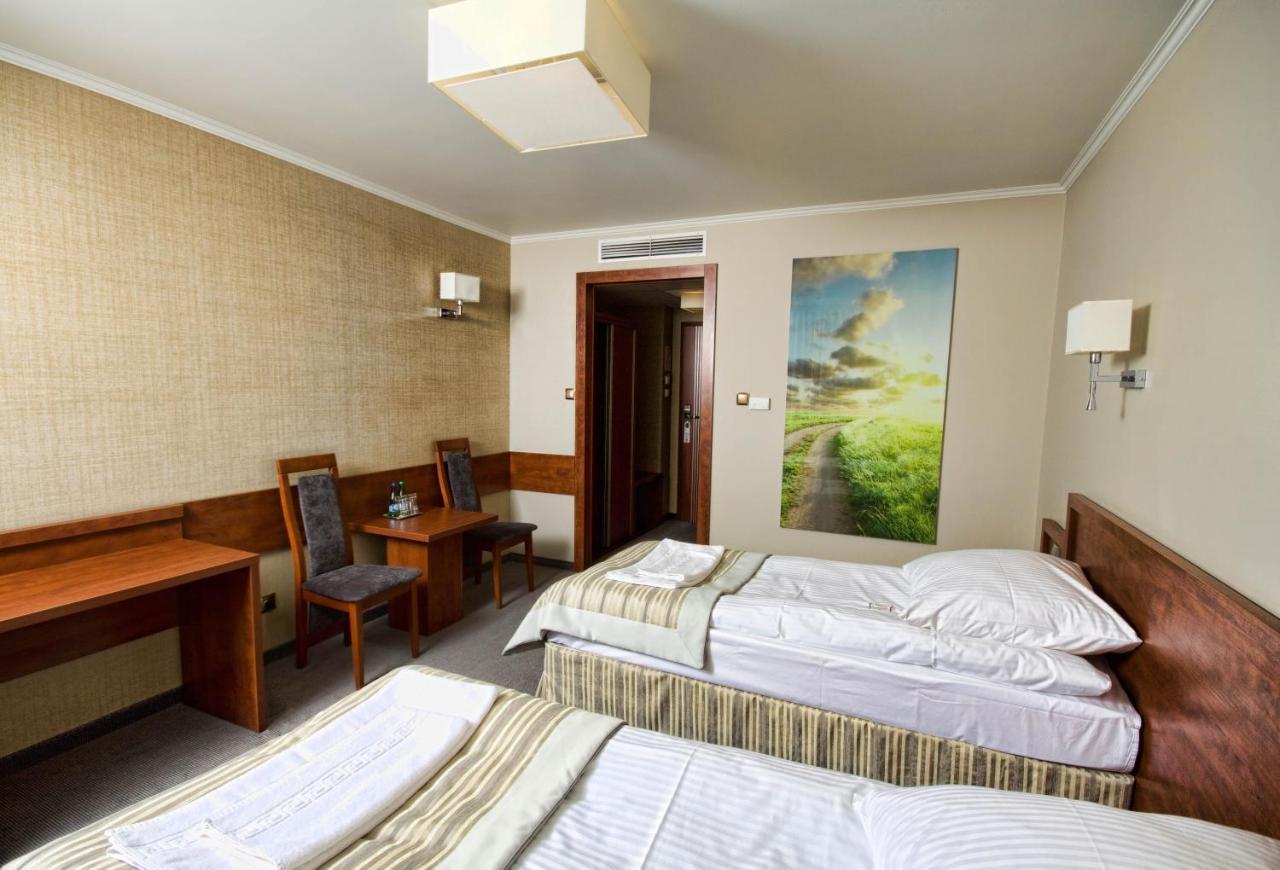 Hotel Badura Wadowice Dış mekan fotoğraf